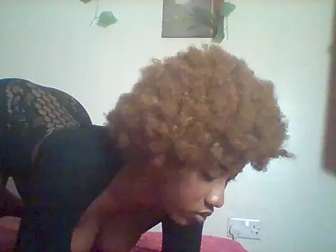 Snapshot of Queeen_model chatting on 17, 3, 2026 Queeen model online show from 17, 3, 2026