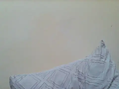 Queeen model online show from 9, 9, 2025