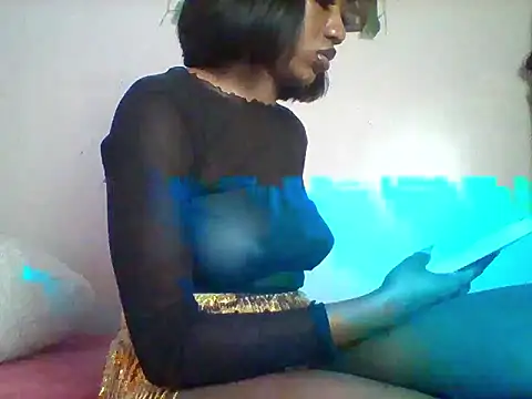 Snapshot of Queeen_model chatting on 11, 4, 2026 Queeen model online show from 11, 4, 2026
