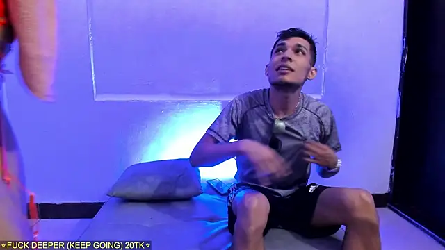 Threesome-no-mercy online show from 15, 2, 2026