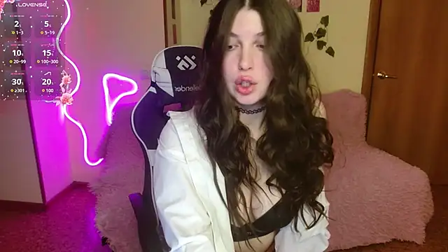 cherry crushhh online show from 12, 3, 2025