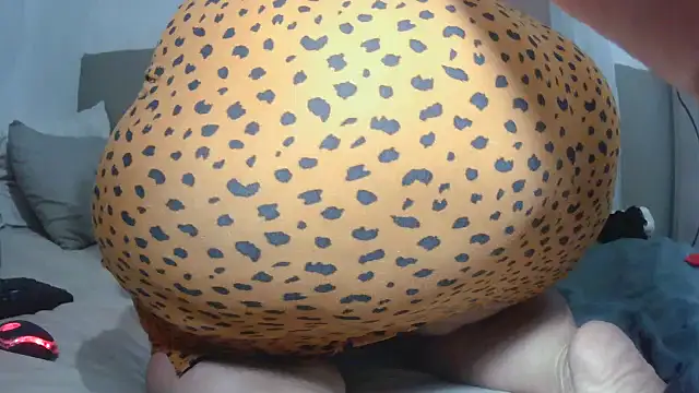 BustyThickyAss online show from 1, 10, 2025