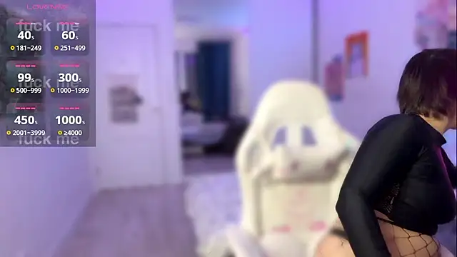 Snapshot of HoneySweetBee chatting on 3, 12, 2024 HoneySweetBee online show from 3, 12, 2024