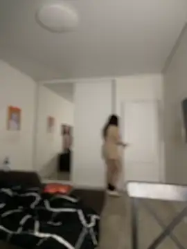 Snapshot of HoneySweetBee chatting on 2, 11, 2025 HoneySweetBee online show from 2, 11, 2025