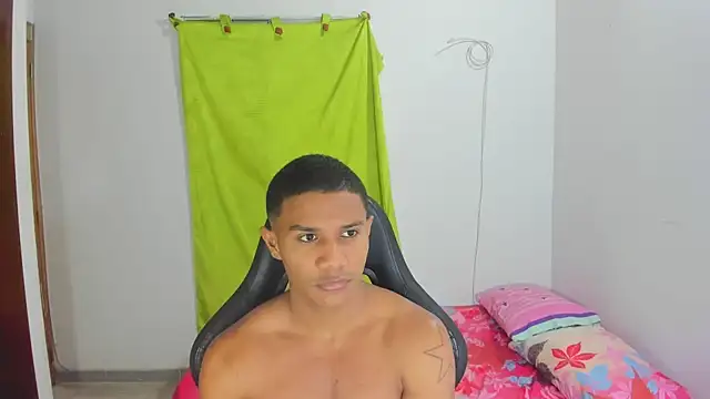 Snapshot of corzoethan chatting on 1, 5, 2026 corzoethan online show from 1, 5, 2026