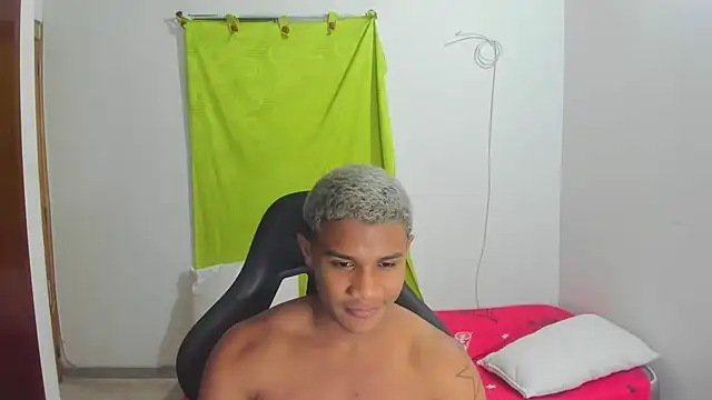 Snapshot of corzoethan chatting on 31, 5, 2026 corzoethan online show from 31, 5, 2026