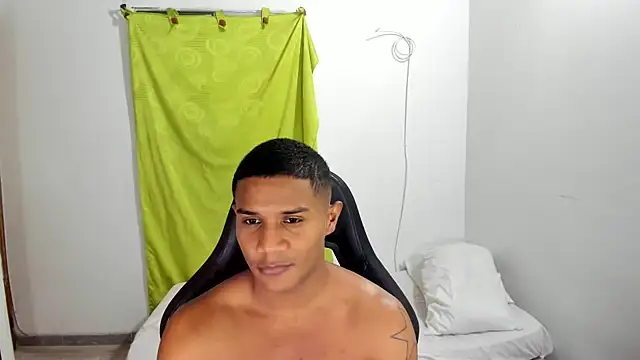 Snapshot of corzoethan chatting on 24, 7, 2026 corzoethan online show from 24, 7, 2026