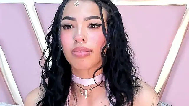 Snapshot of Eva_Benely chatting on 19, 12, 2024 Eva Benely online show from 19, 12, 2024
