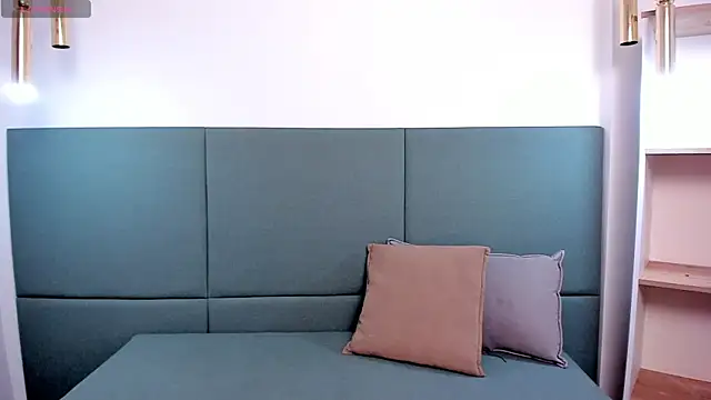 lexiethompson  online show from 10, 1, 2026