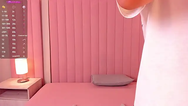 lexiethompson  online show from 13, 3, 2026