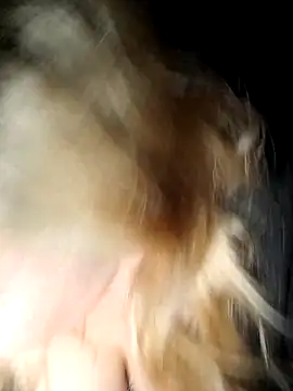 BecciDeluxe online show from 12, 2, 2026