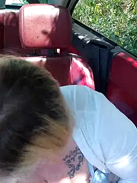 BecciDeluxe online show from 15, 4, 2026