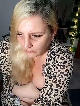 BecciDeluxe online show from 23, 3, 2026