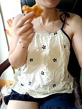 Snapshot of Blythe_69 chatting on 24, 9, 2025 Blythe 69 online show from 24, 9, 2025