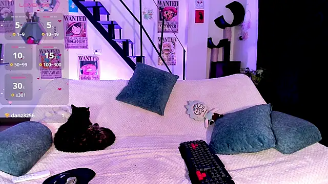 Snapshot of MonxxsLove chatting on 18, 10, 2025 MonxxsLove online show from 18, 10, 2025