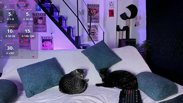 Snapshot of MonxxsLove chatting on 3, 10, 2025 MonxxsLove online show from 3, 10, 2025