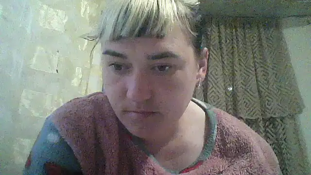 Snapshot of HollyLaBerry chatting on 13, 5, 2026 HollyLaBerry online show from 13, 5, 2026