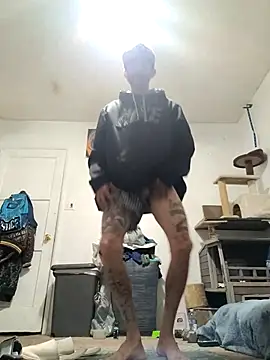 LongDickZee562 online show from 22, 11, 2025