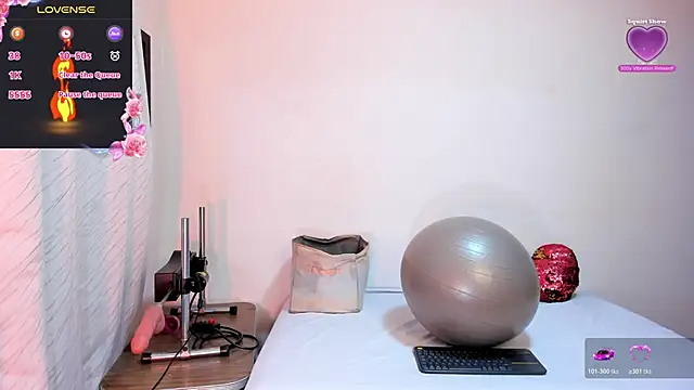 Snapshot of cleopatraa chatting on 13, 11, 2025 cleopatraa online show from 13, 11, 2025