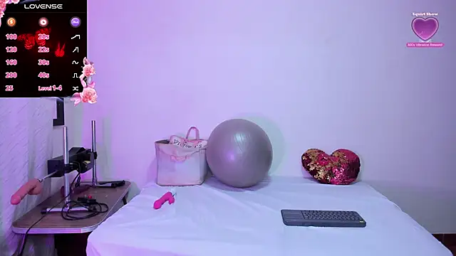 Snapshot of cleopatraa chatting on 6, 11, 2025 cleopatraa online show from 6, 11, 2025