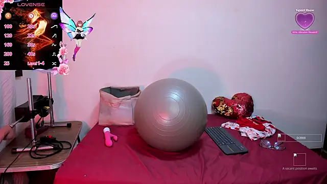 Snapshot of cleopatraa chatting on 11, 11, 2025 cleopatraa online show from 11, 11, 2025