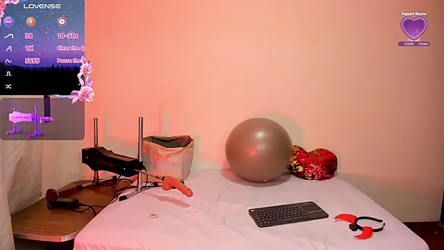 Snapshot of cleopatraa chatting on 15, 11, 2025 cleopatraa online show from 15, 11, 2025