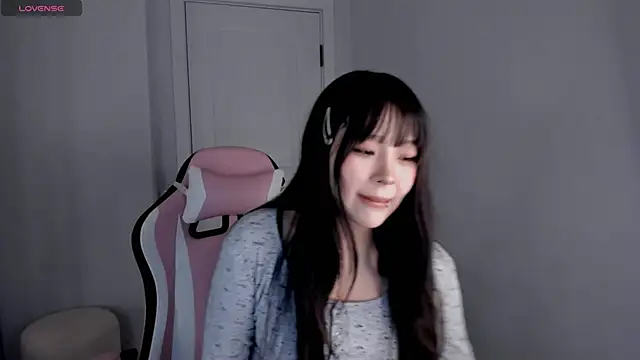 hee young11 online show from 20, 10, 2025