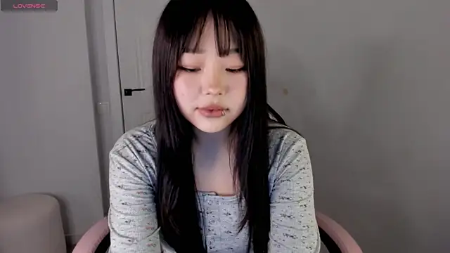 hee young11 online show from 18, 9, 2025