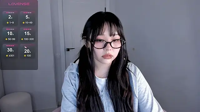 hee young11 online show from 21, 9, 2025