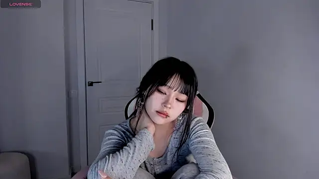 hee young11 online show from 14, 11, 2025