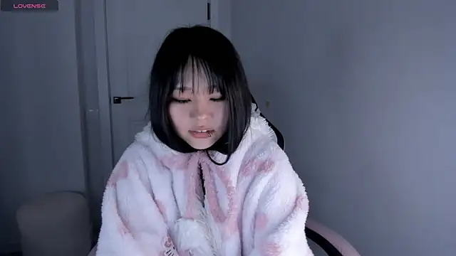 hee young11 online show from 6, 11, 2025