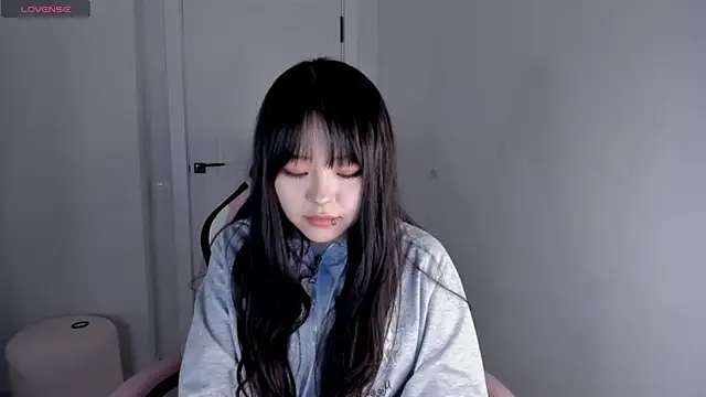 hee young11 online show from 7, 11, 2025