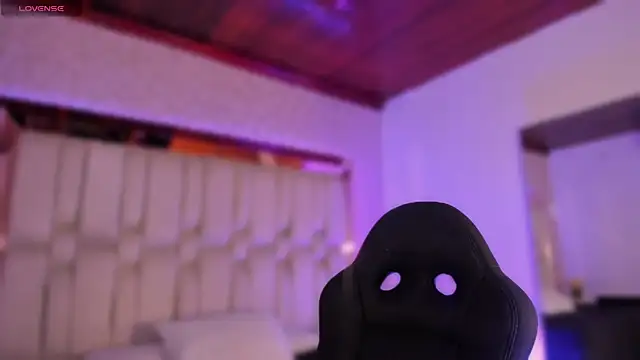 Kleverly Manson1 online show from 18, 12, 2025