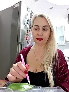 Snapshot of HotJanet chatting on 6, 3, 2025 HotJanet online show from 6, 3, 2025