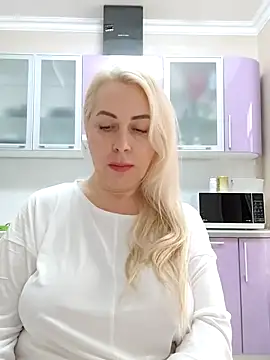 Snapshot of HotJanet chatting on 6, 2, 2025 HotJanet online show from 6, 2, 2025
