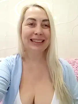 Snapshot of HotJanet chatting on 13, 1, 2025 HotJanet online show from 13, 1, 2025