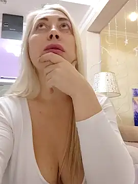 Snapshot of HotJanet chatting on 27, 1, 2025 HotJanet online show from 27, 1, 2025