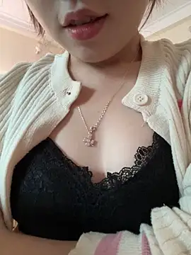 Snapshot of Seena-Mochi chatting on 5, 12, 2024 Seena-Mochi online show from 5, 12, 2024