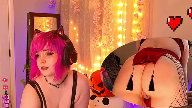 Angel-Lewd-Cake online show from 8, 11, 2025