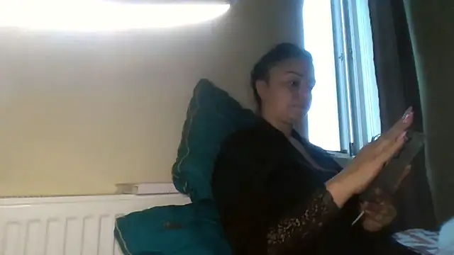 Snapshot of Linusya chatting on 9, 9, 2025 Linusya online show from 9, 9, 2025