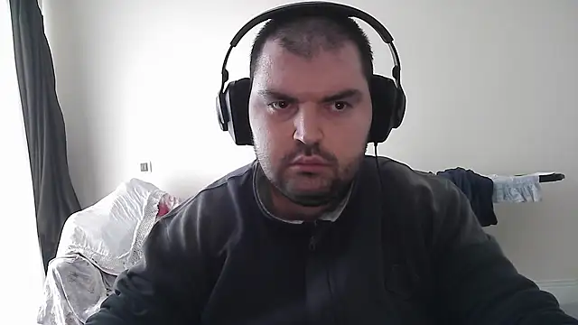 KIZLAZIMYaa online show from 4, 3, 2026