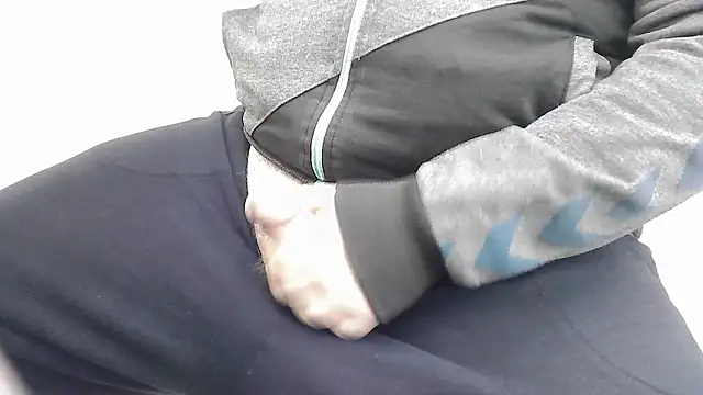 KIZLAZIMYaa online show from 3, 2, 2026