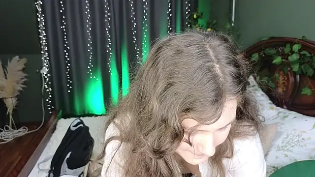 Charlotte wow online show from 4, 12, 2025