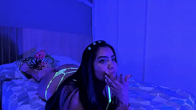 hannnasmith online show from 24, 11, 2025