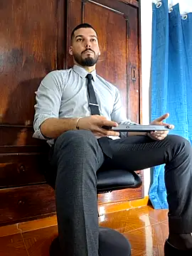 HenryBenso online show from 7, 10, 2025