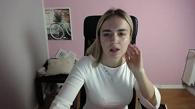 Snapshot of viktoria_lovely chatting on 6, 7, 2026 viktoria lovely online show from 6, 7, 2026