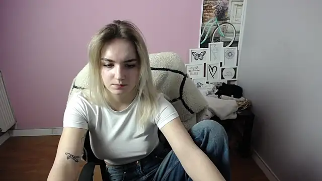 viktoria lovely online show from 18, 2, 2025