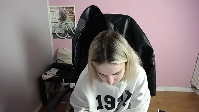 viktoria lovely online show from 8, 5, 2026