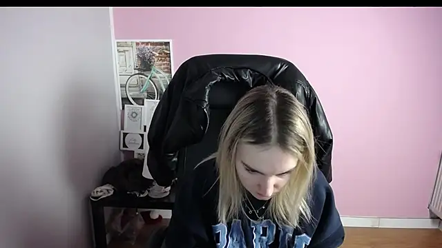 viktoria lovely online show from 5, 2, 2026