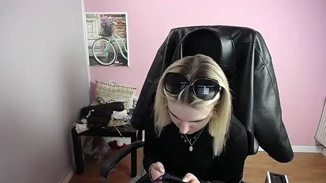 viktoria lovely online show from 29, 4, 2026